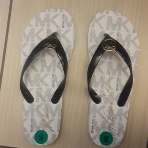 Michael Kors  jet set flip flops